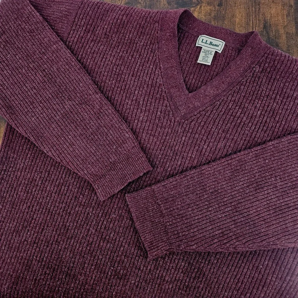 LL Bean‎ V-Neck Sweater Mens Large Tall Burgundy 100% Lambswool Ribbed Knit